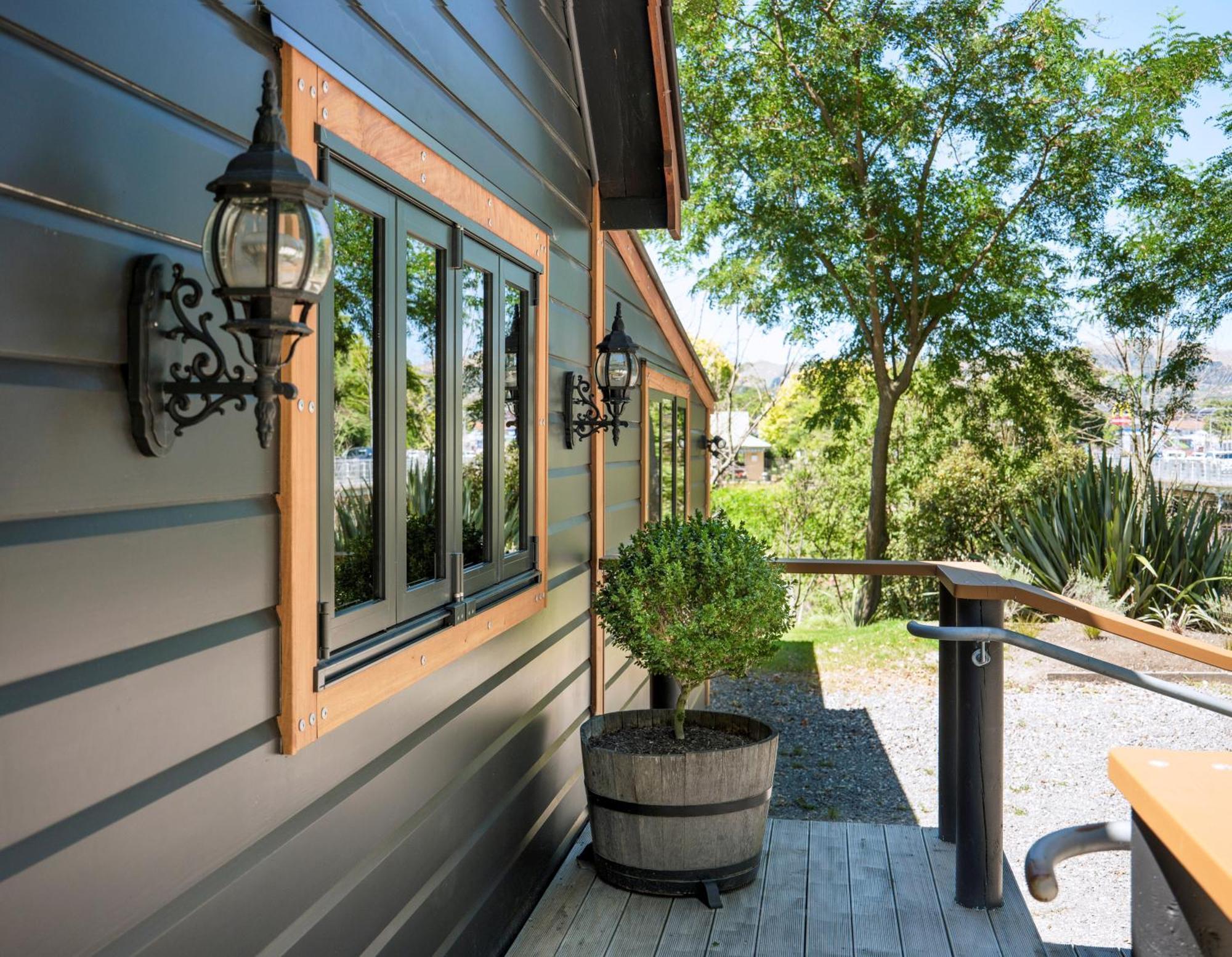 Black Cottage Boutique Acommodation Havelock North Dış mekan fotoğraf